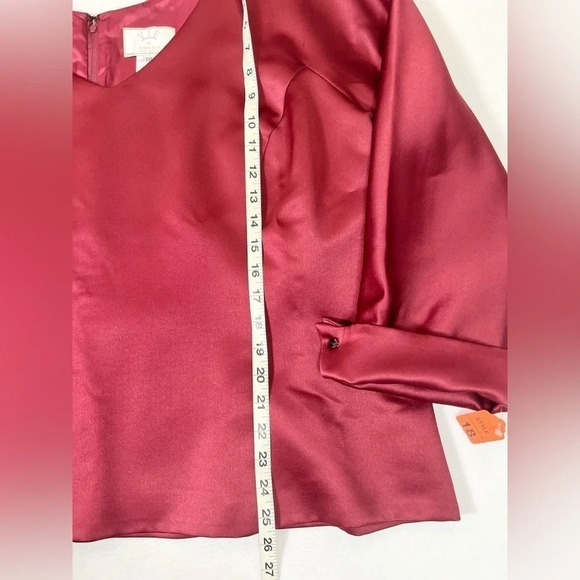 VIE BY VICTORIA ROYAL Women’s VINTAGE Cuffed Sleeve V‎ Neck Burgundy Top 18 - Picture 14 of 16